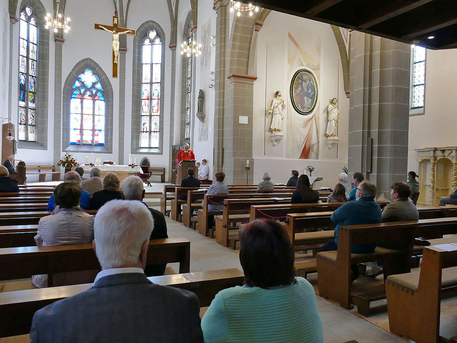 Pfingsten in der renovierten Stadtpfarrkirche St. Crescentius (Foto: Karl-Franz Thiede)